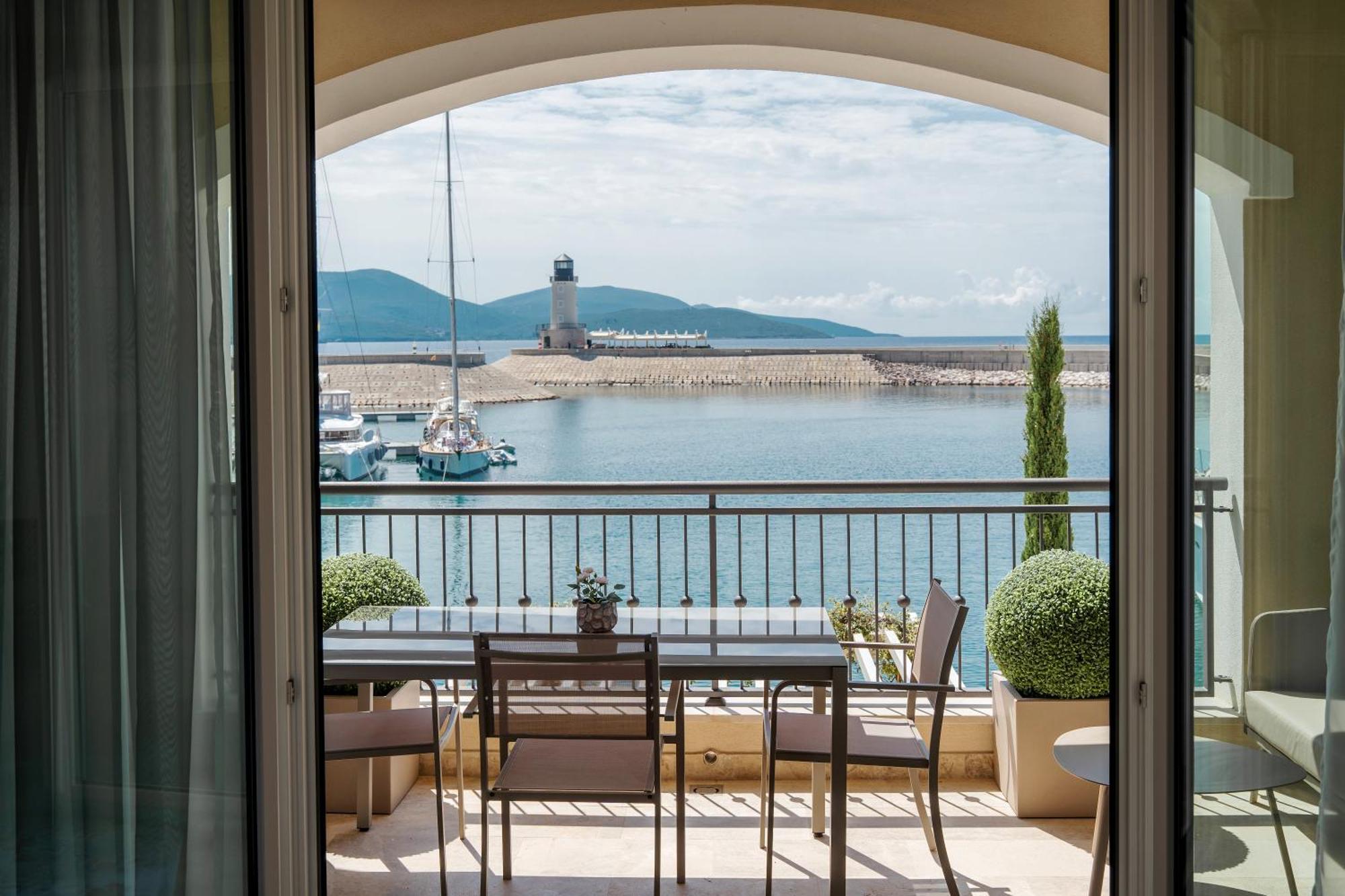 Lustica Bay Lejlighed Tivat Eksteriør billede